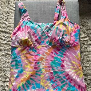Lands End two piece tankini bathing suit with three bottom pieces.  Size 18